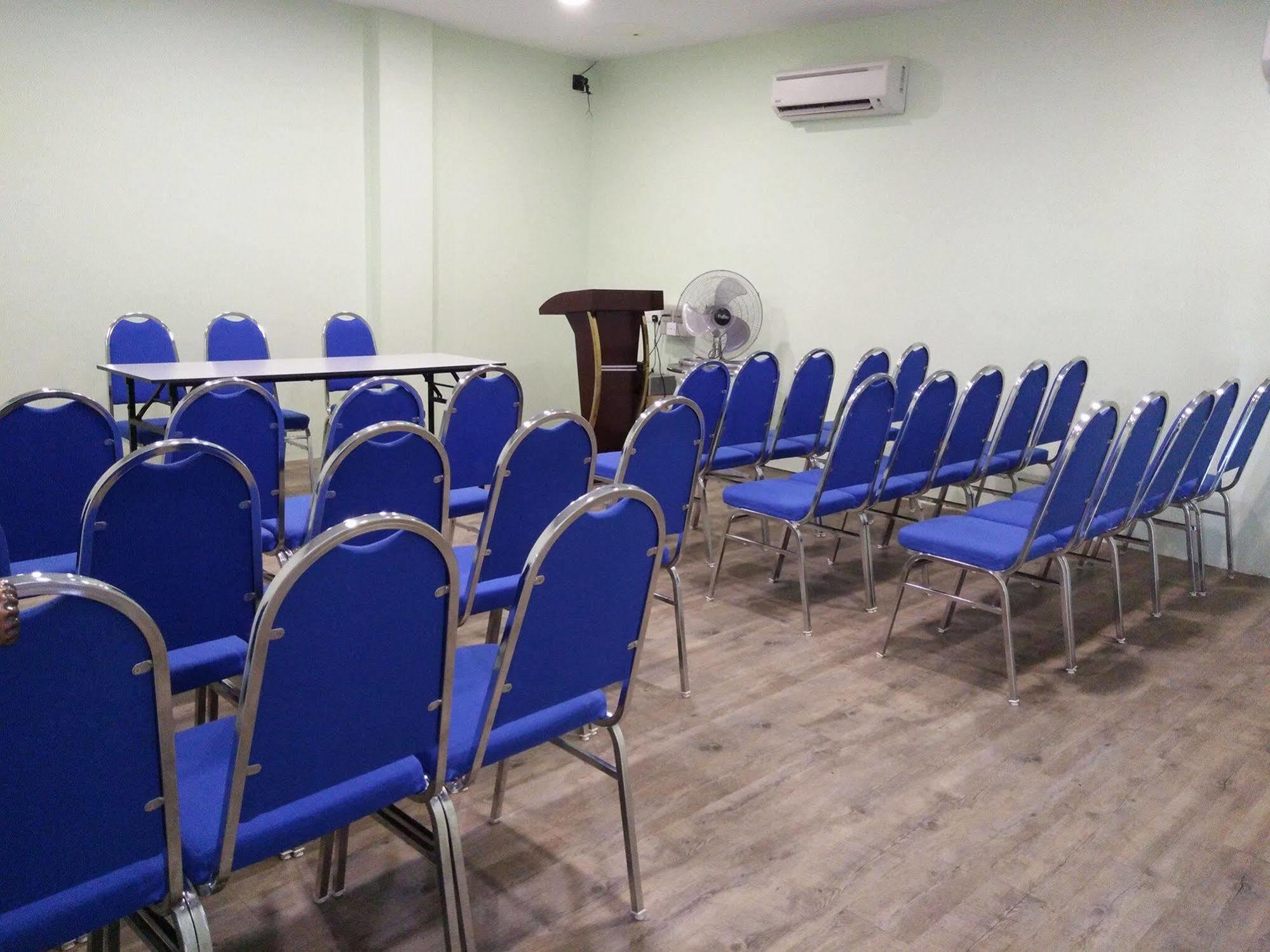 Hotel Zamburger Бентонг Экстерьер фото