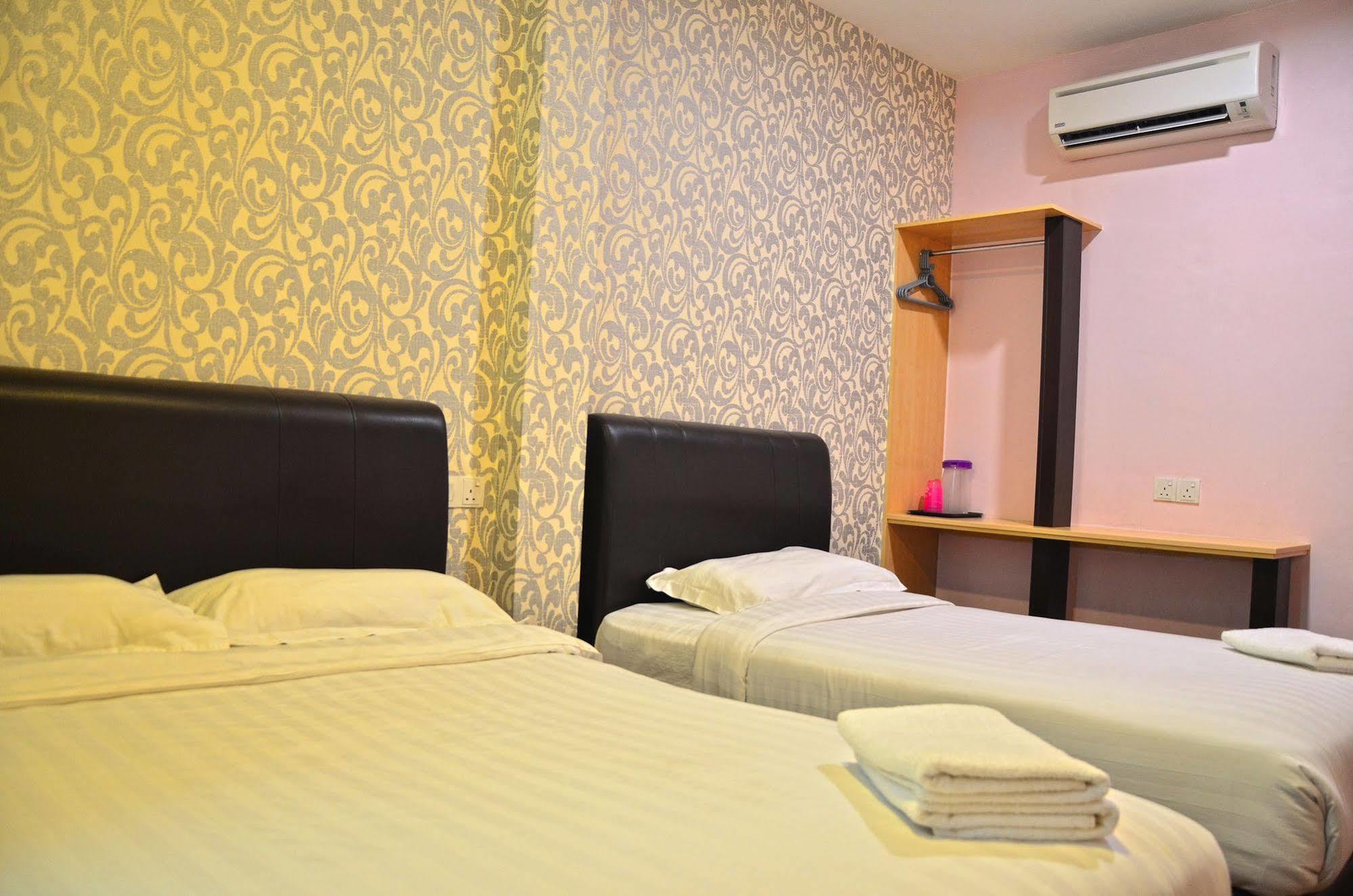 Hotel Zamburger Бентонг Экстерьер фото